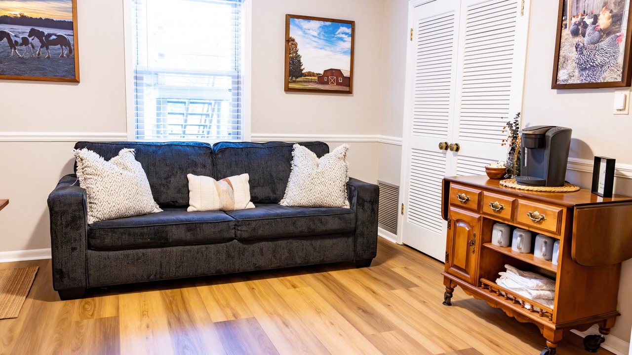 Photo of Livingroom in Belden
