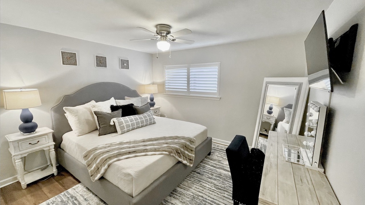 Photo of Bedroom in Seacrest