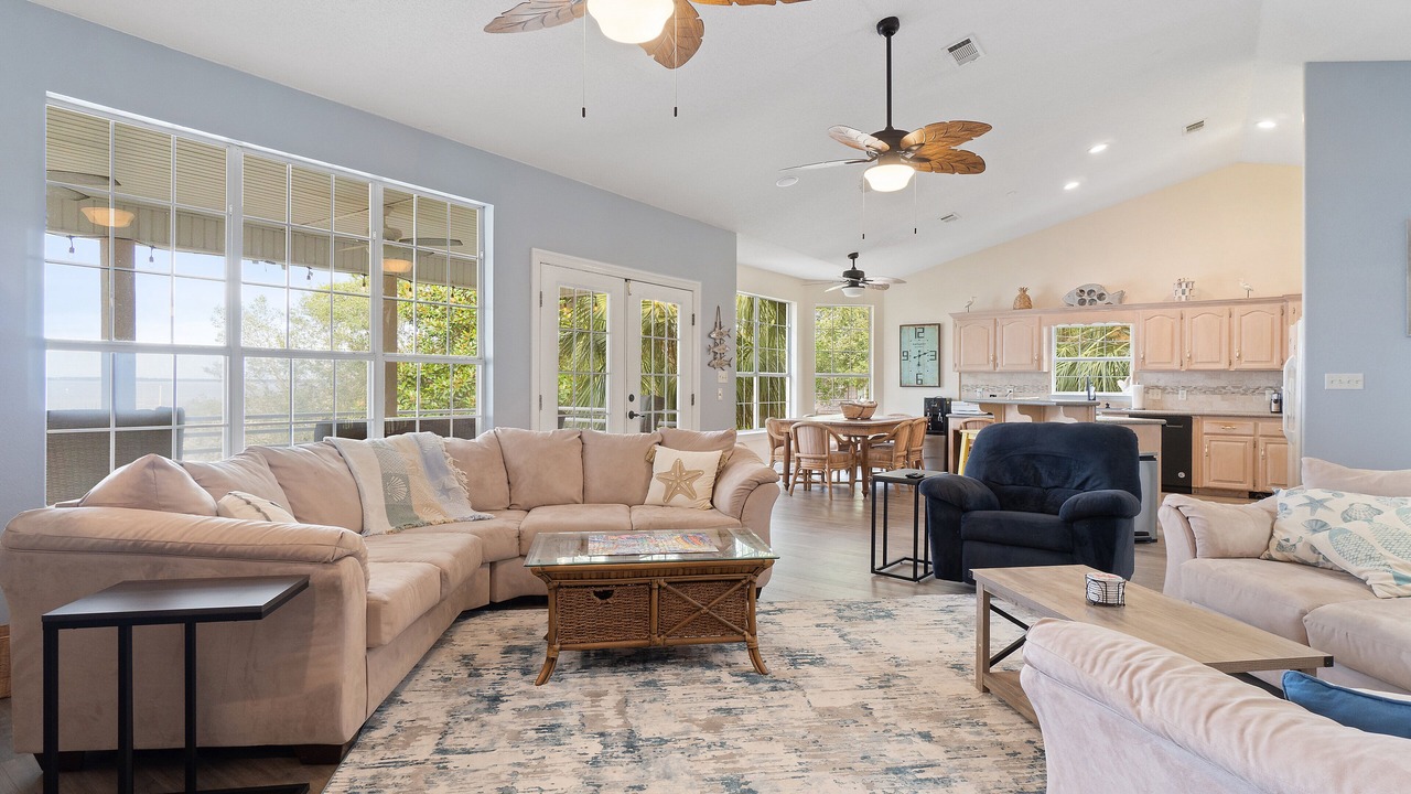 Photo of Livingroom in Ono Island