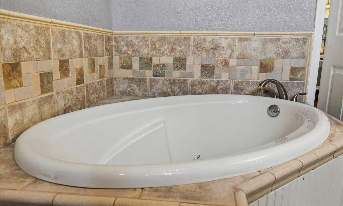 Photo of Bathroom in Enchanted Oaks