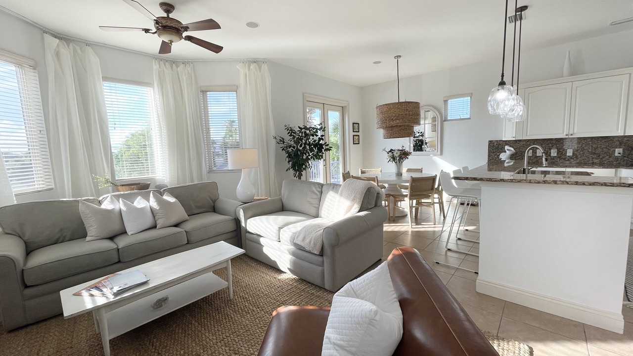 Photo of Livingroom in Laguna Beach Estates