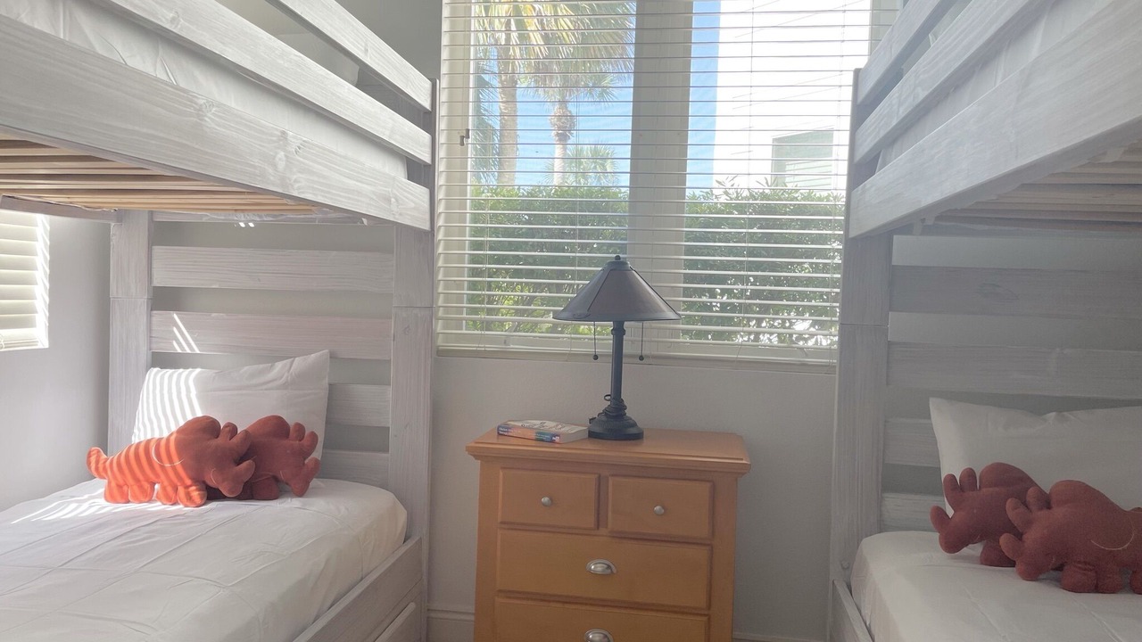 Photo of Bedroom in Laguna Beach Estates