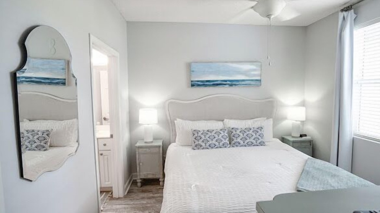 Photo of Bedroom in Gulf Place