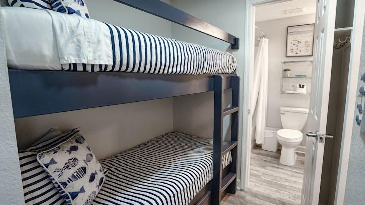 Photo of Bedroom in Gulf Place