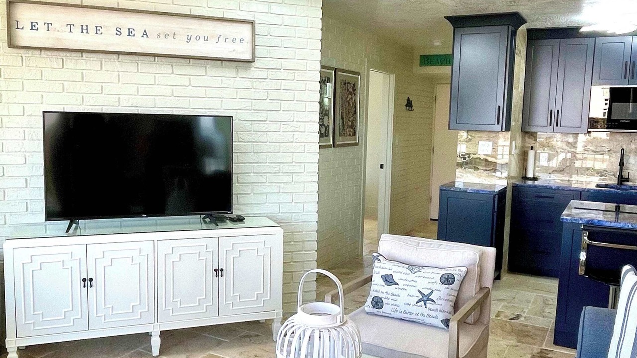 Photo of Livingroom in Ormond Beach