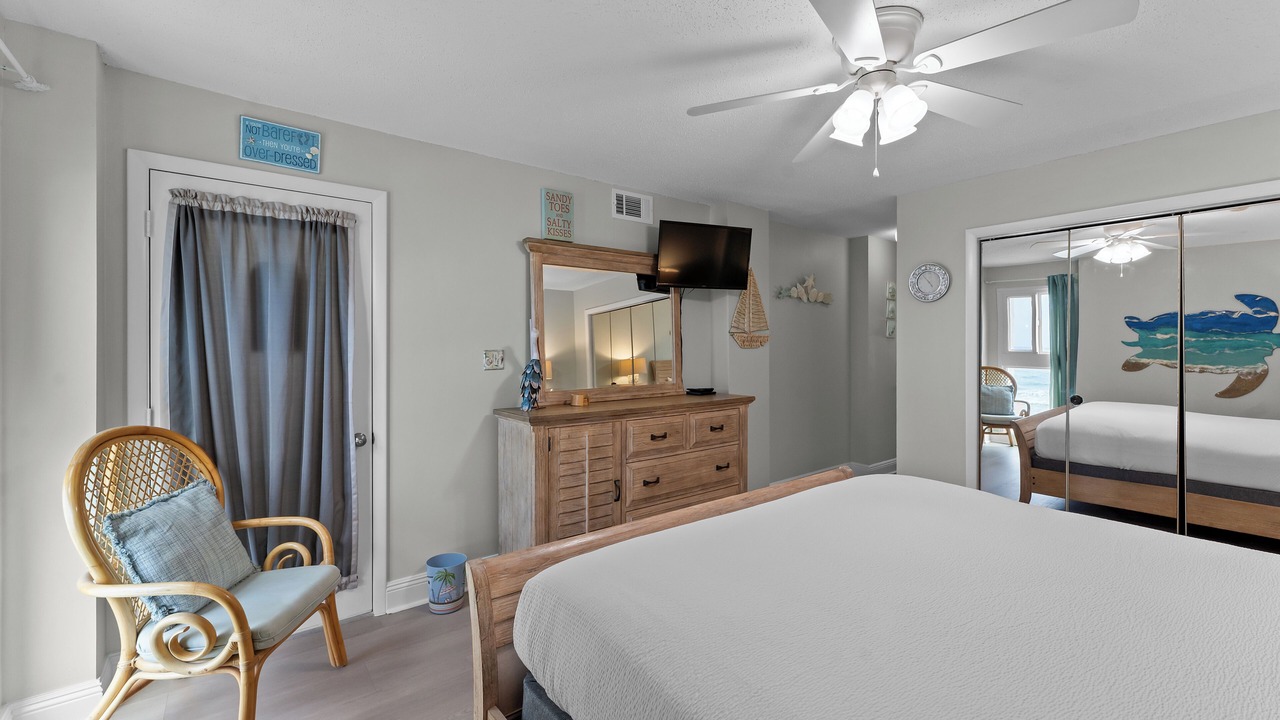 Photo of Bedroom in Gulf Shores