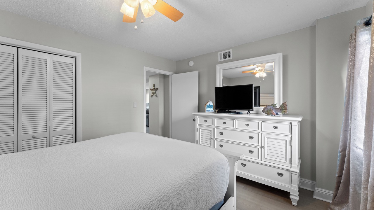 Photo of Bedroom in Gulf Shores