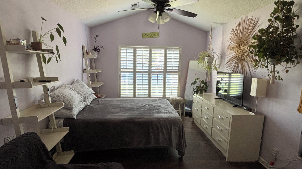 Photo of Bedroom in Jacksonville Beach