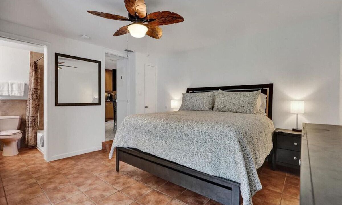 Photo of Bedroom in Wilton Manors