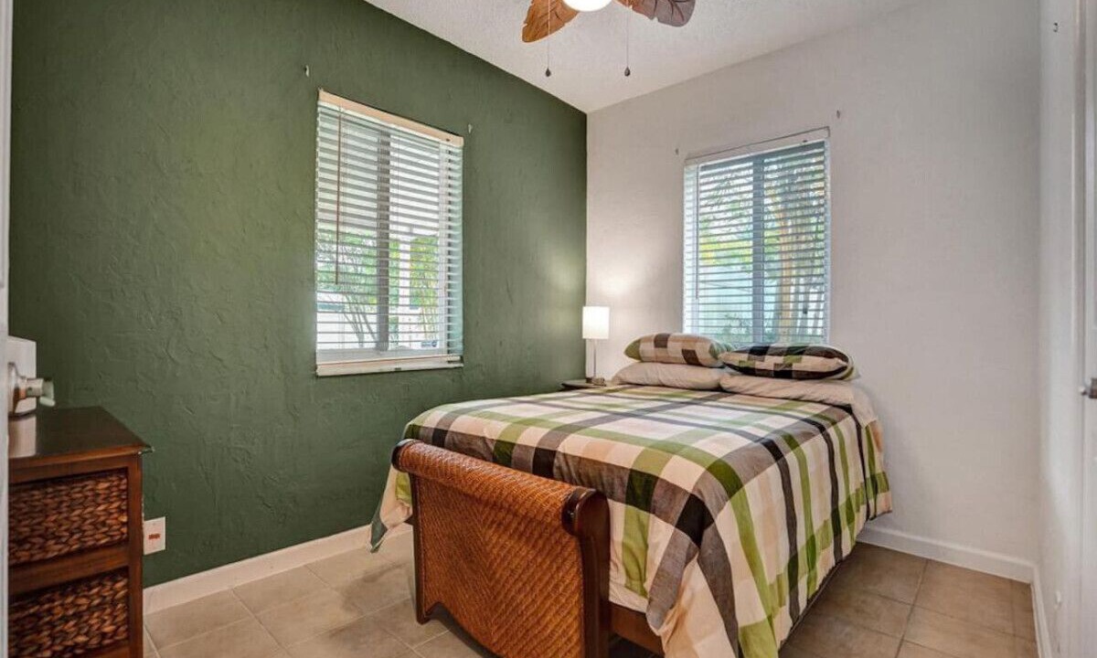 Photo of Bedroom in Wilton Manors