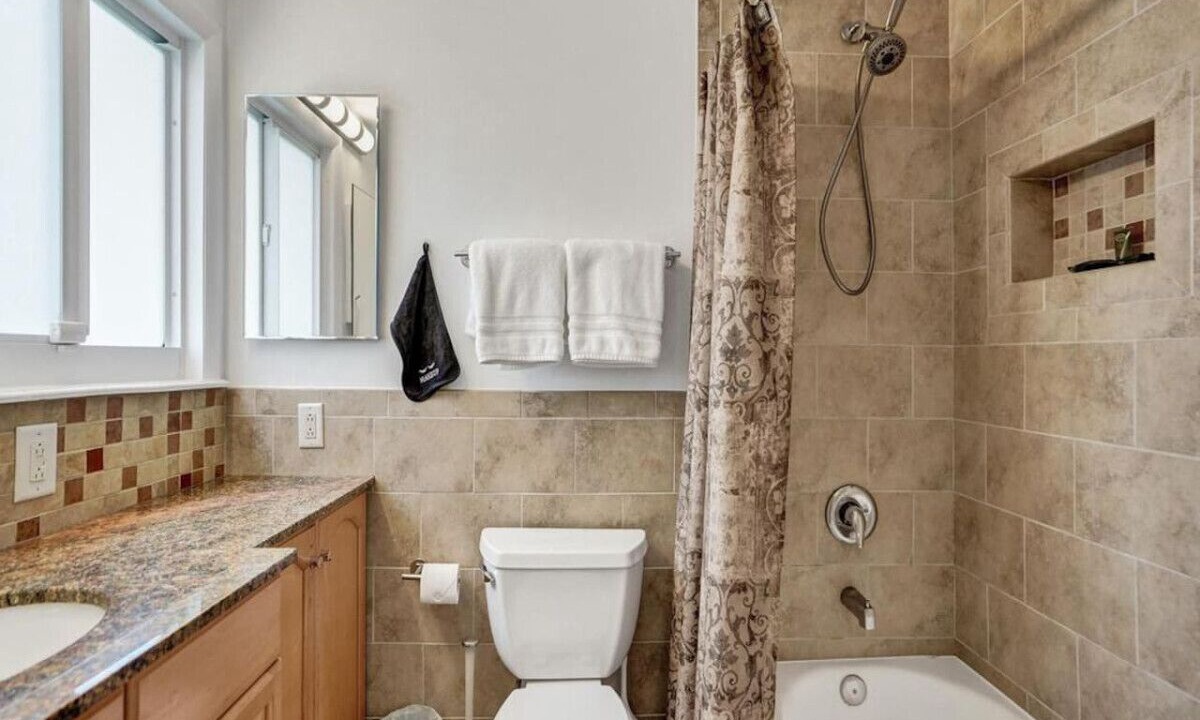 Photo of Bathroom in Wilton Manors
