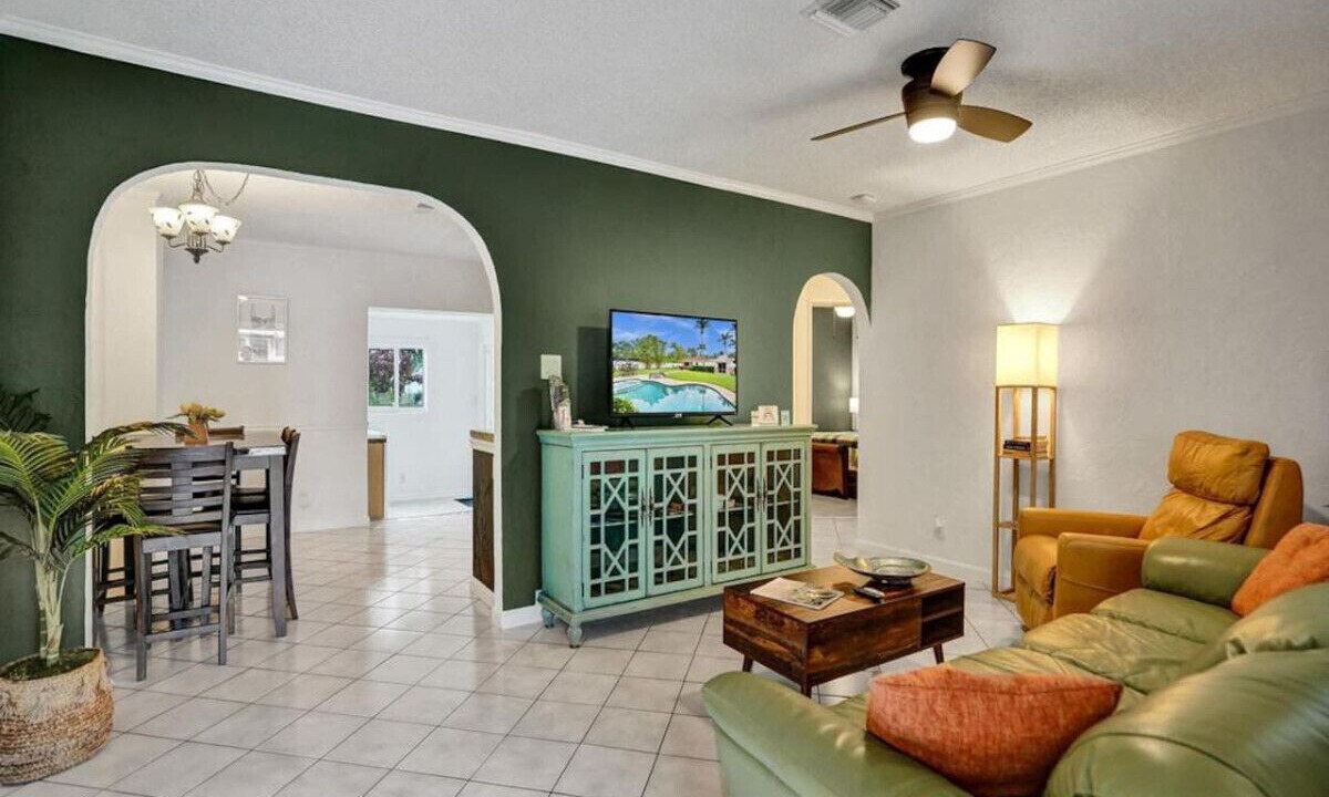 Photo of Livingroom in Wilton Manors