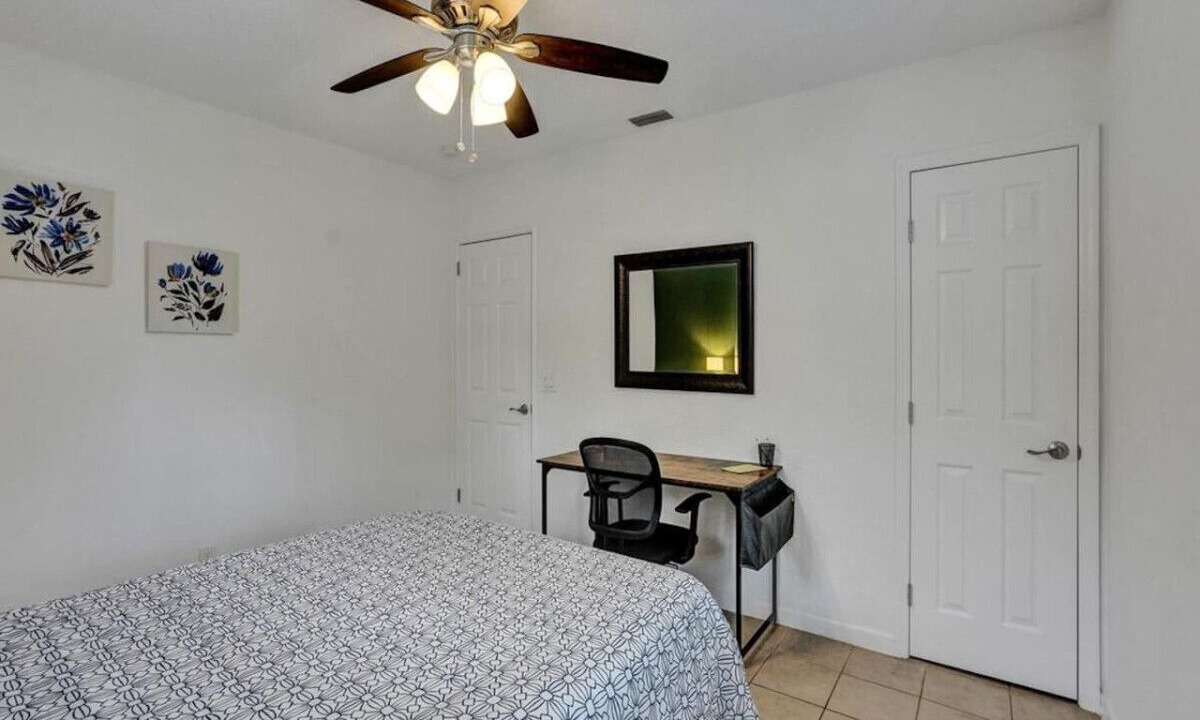 Photo of Bedroom in Wilton Manors