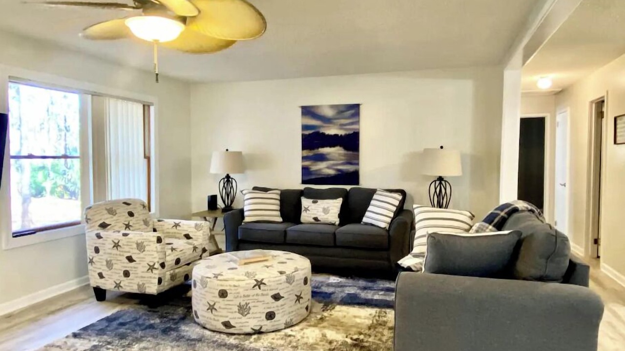 Photo of Livingroom in Eastpoint