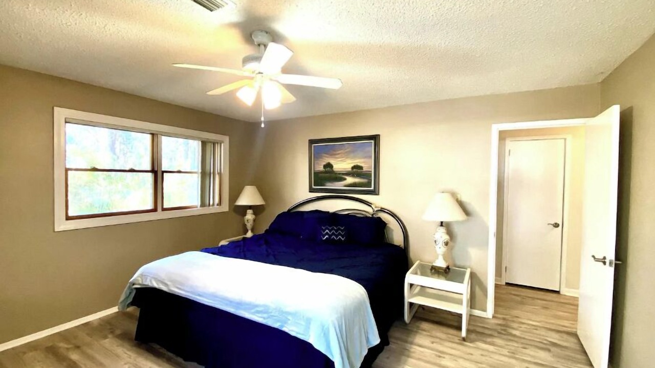Photo of Bedroom in Eastpoint