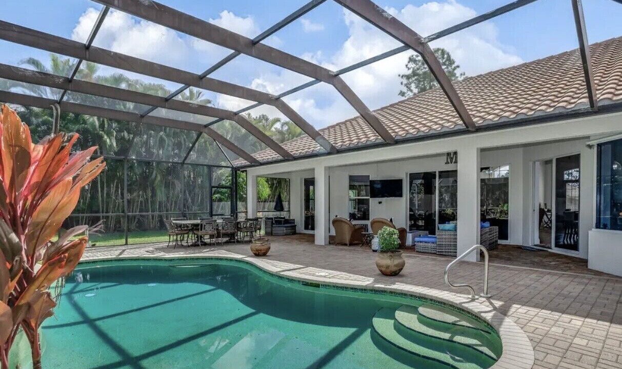 Photo of Outdoor in Naples