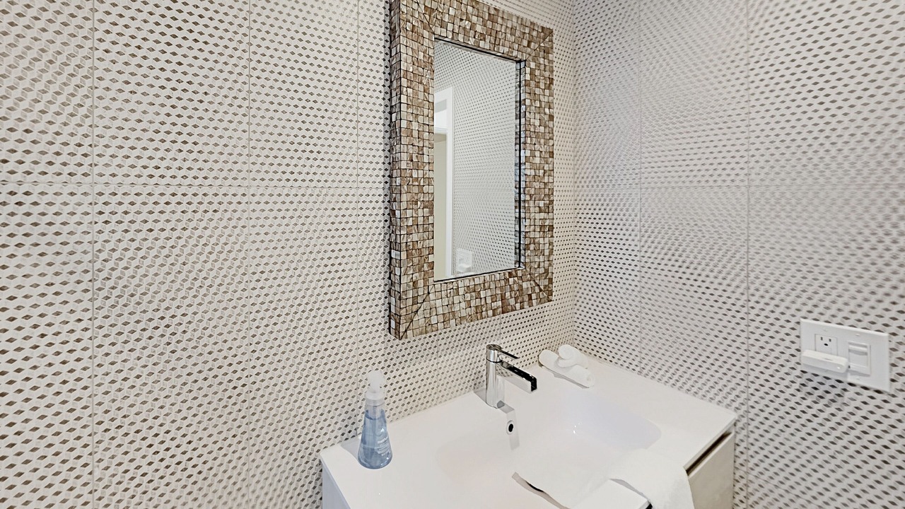 Photo of Bathroom in Wilton Manors