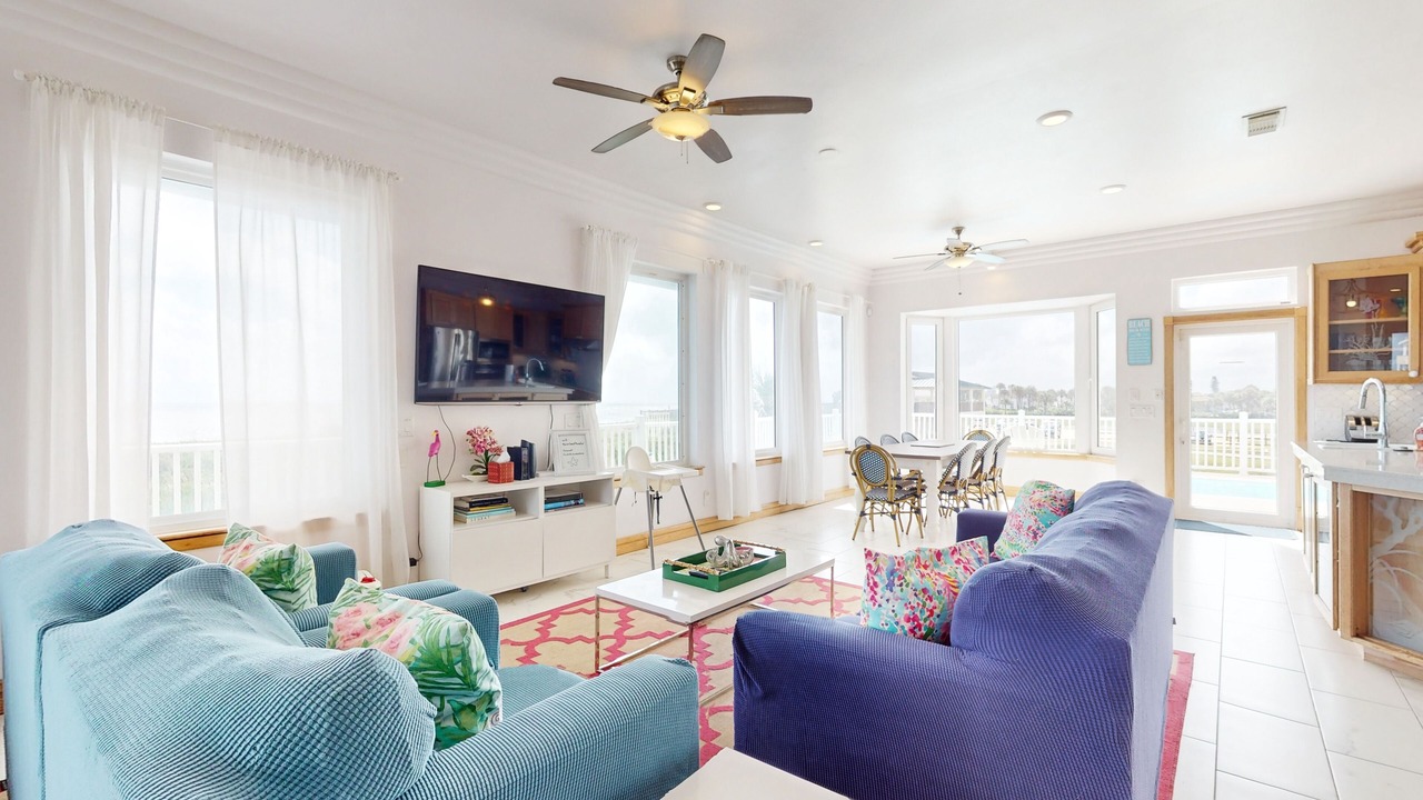 Photo of Livingroom in Marineland Acres