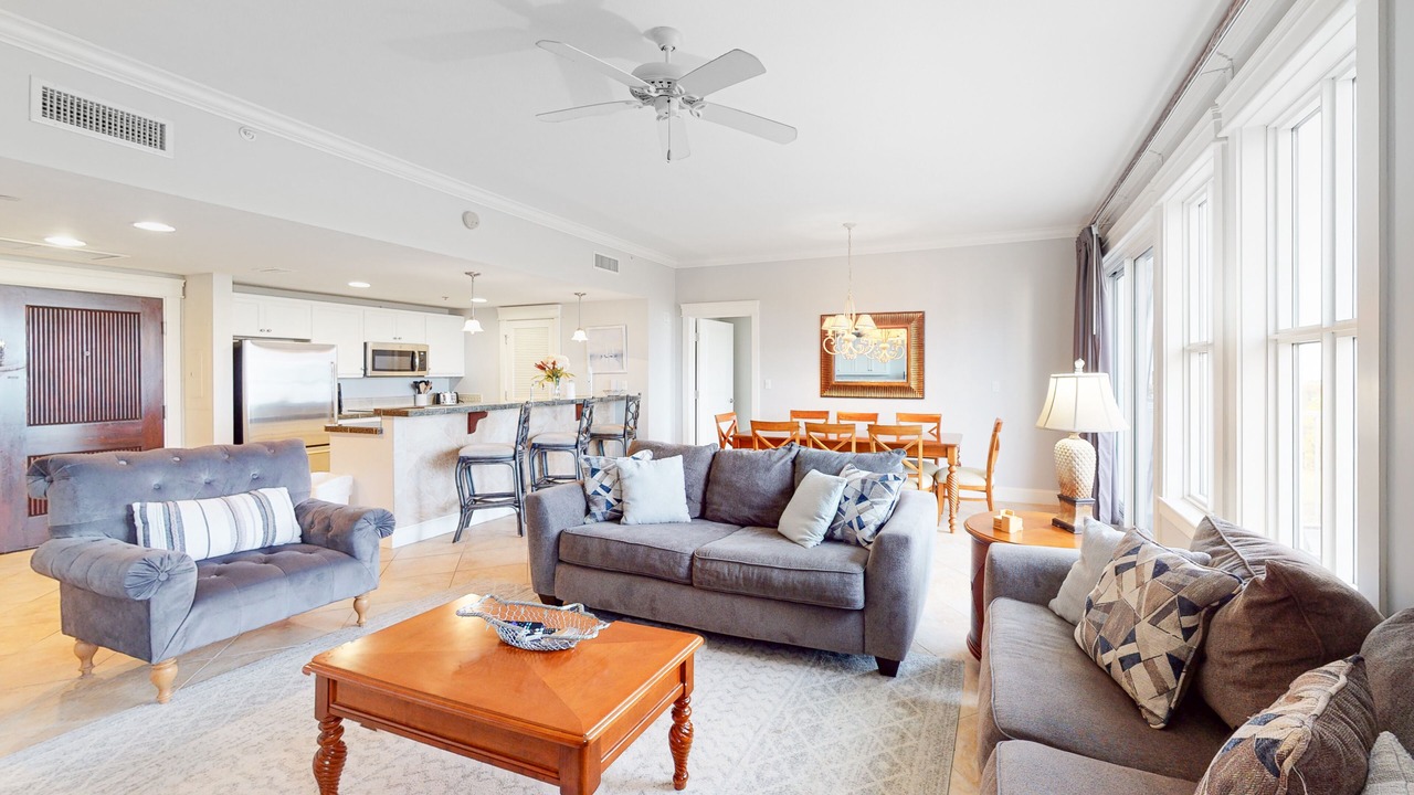 Photo of Livingroom in Baytowne Wharf