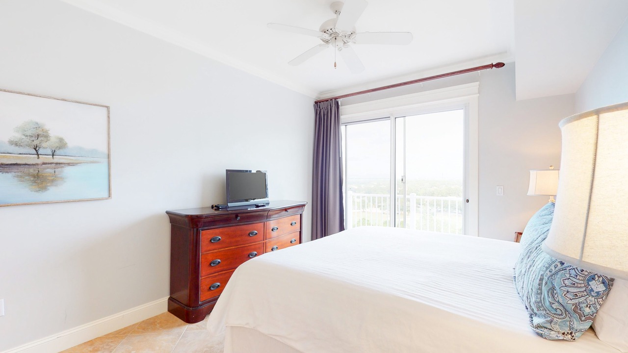 Photo of Bedroom in Baytowne Wharf