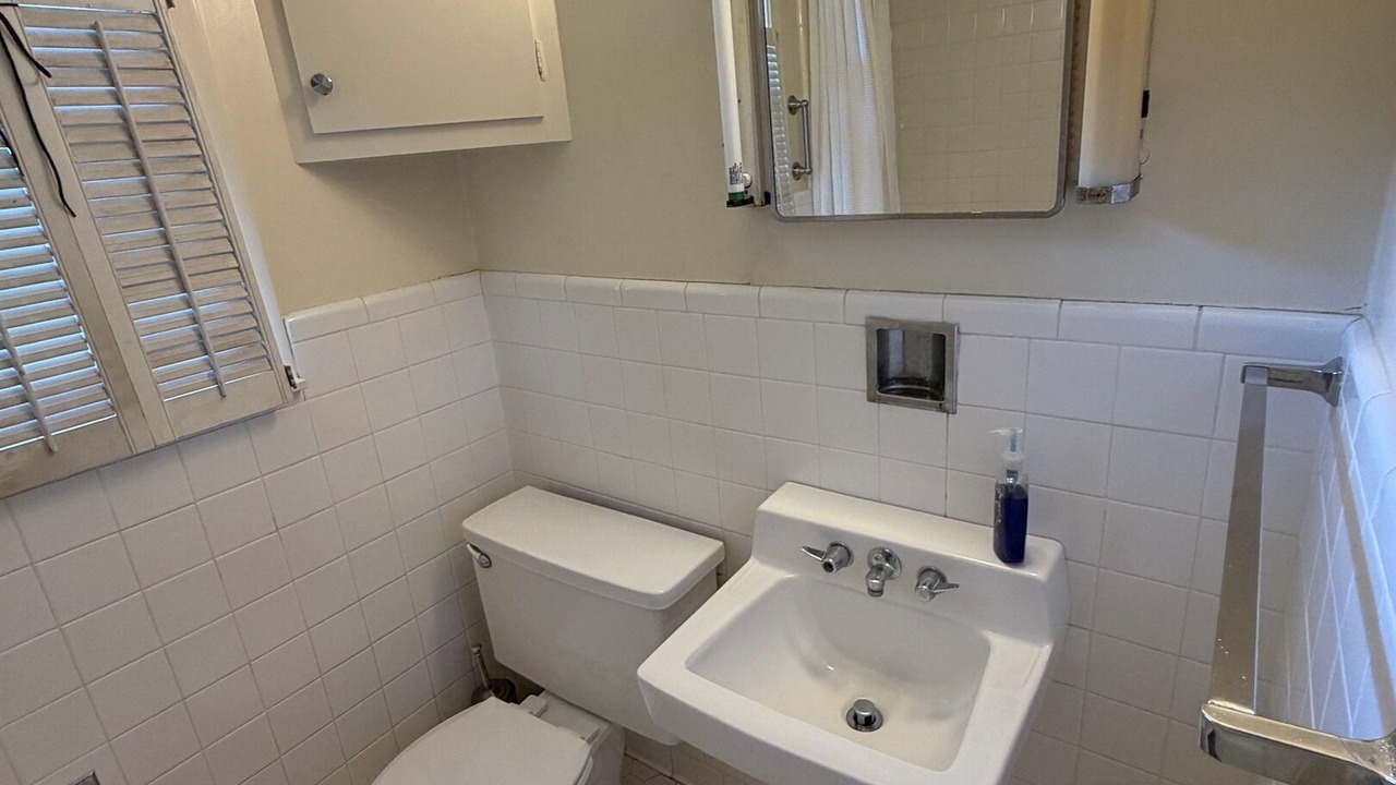 Photo of Bathroom in Tougaloo