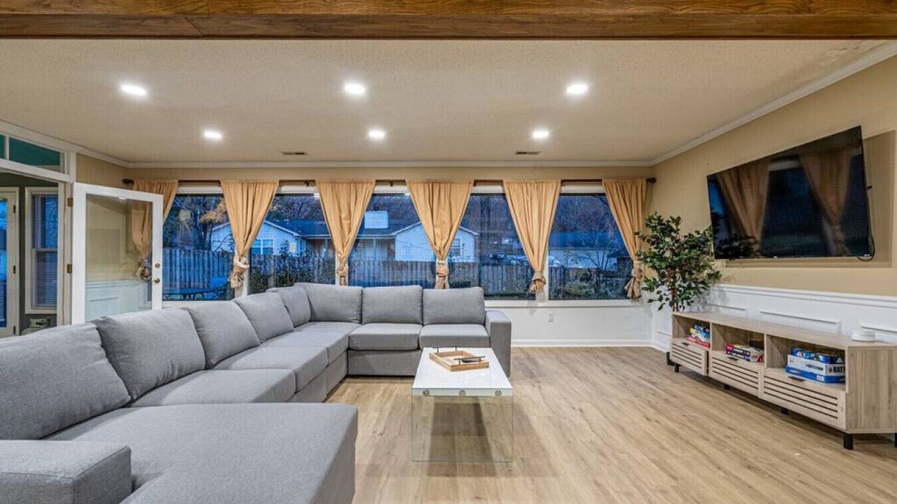 Photo of Livingroom in Huntsville