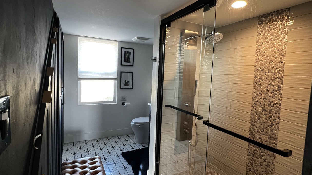 Photo of Bathroom in Point