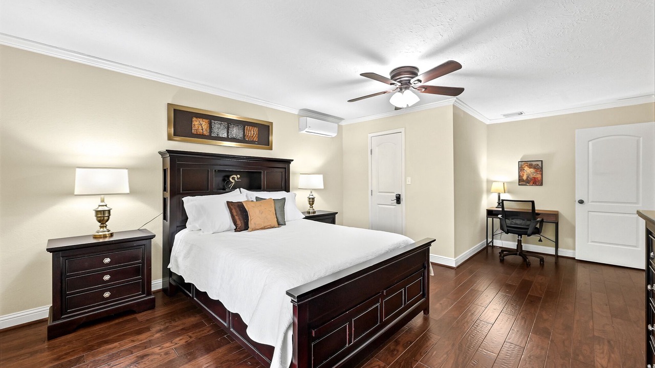 Photo of Bedroom in Garden Oaks