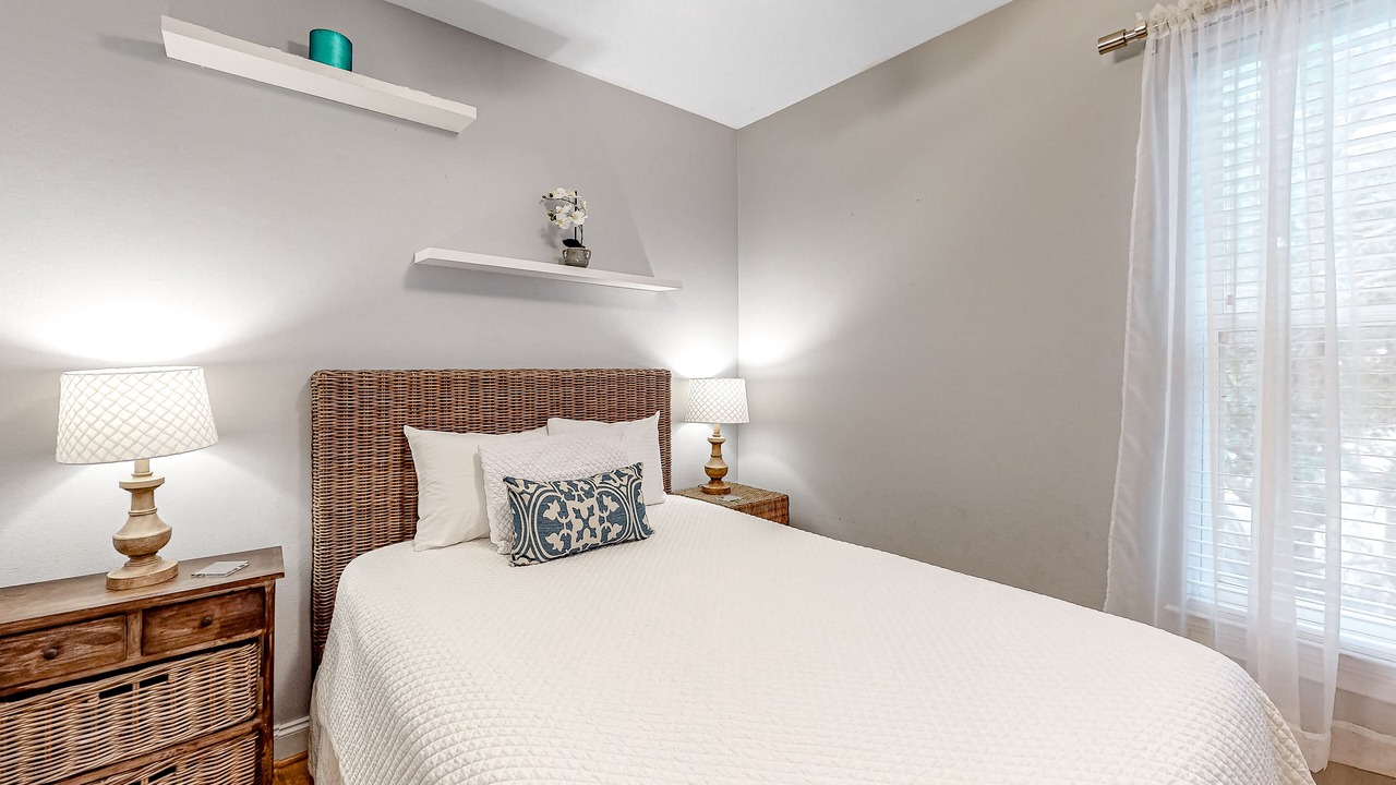 Photo of Bedroom in Dune Allen Beach