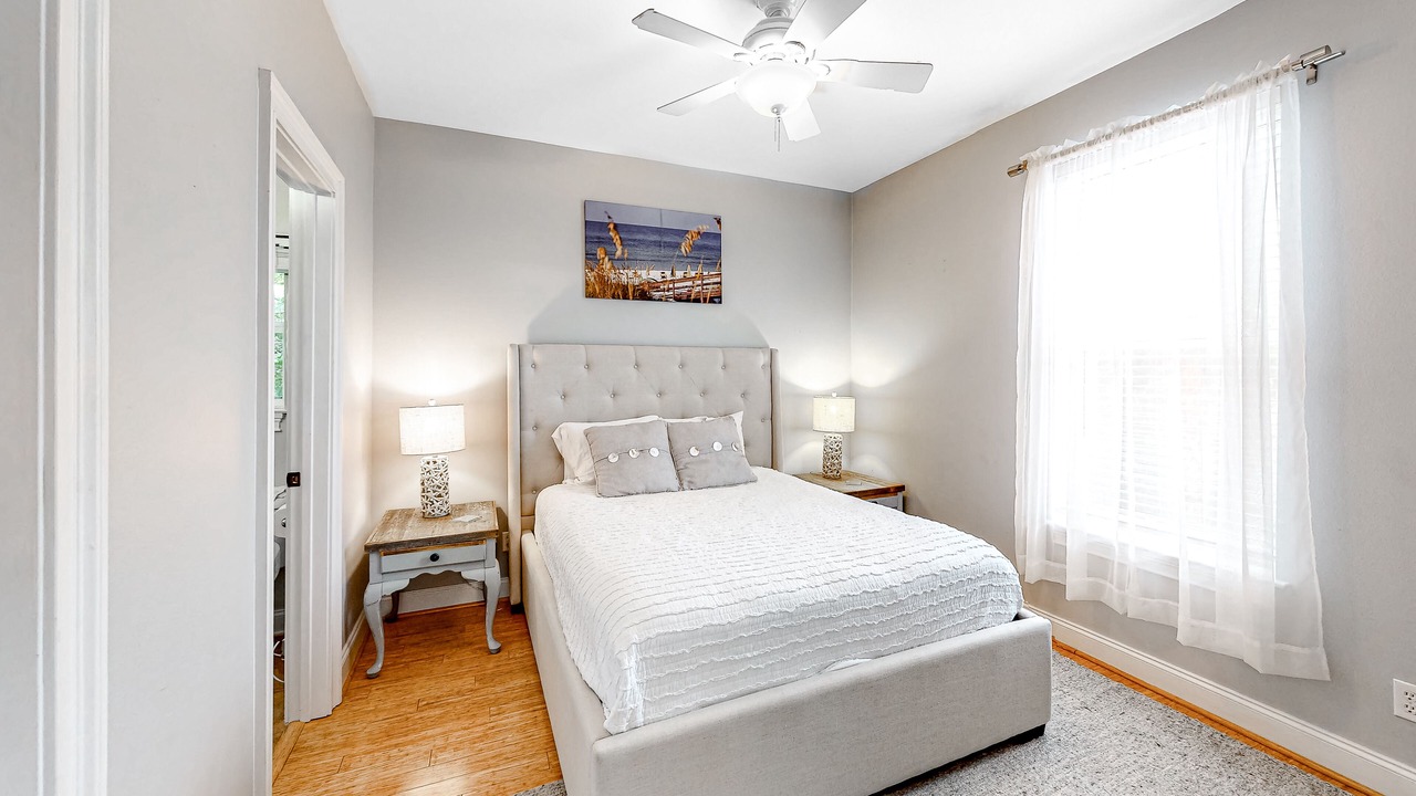Photo of Bedroom in Dune Allen Beach