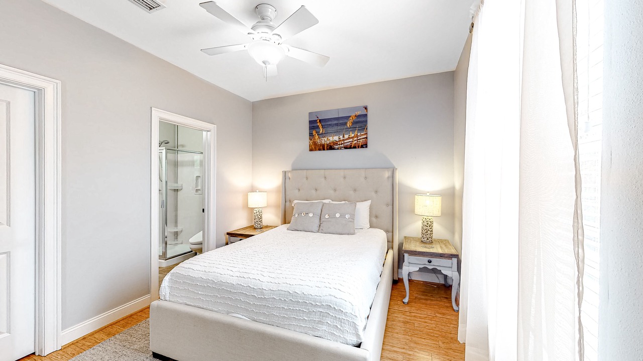 Photo of Bedroom in Dune Allen Beach