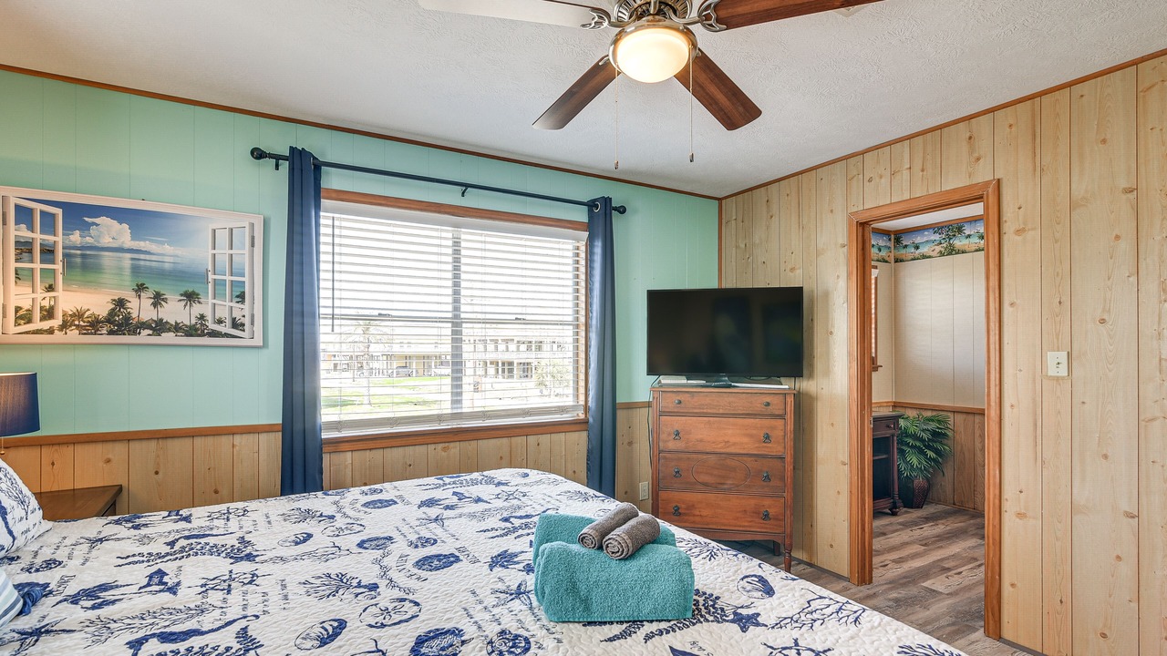 Photo of Bedroom in Crystal Beach