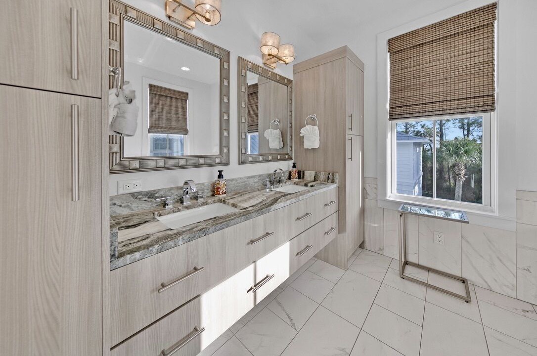 Photo of Bathroom in Sunnyside