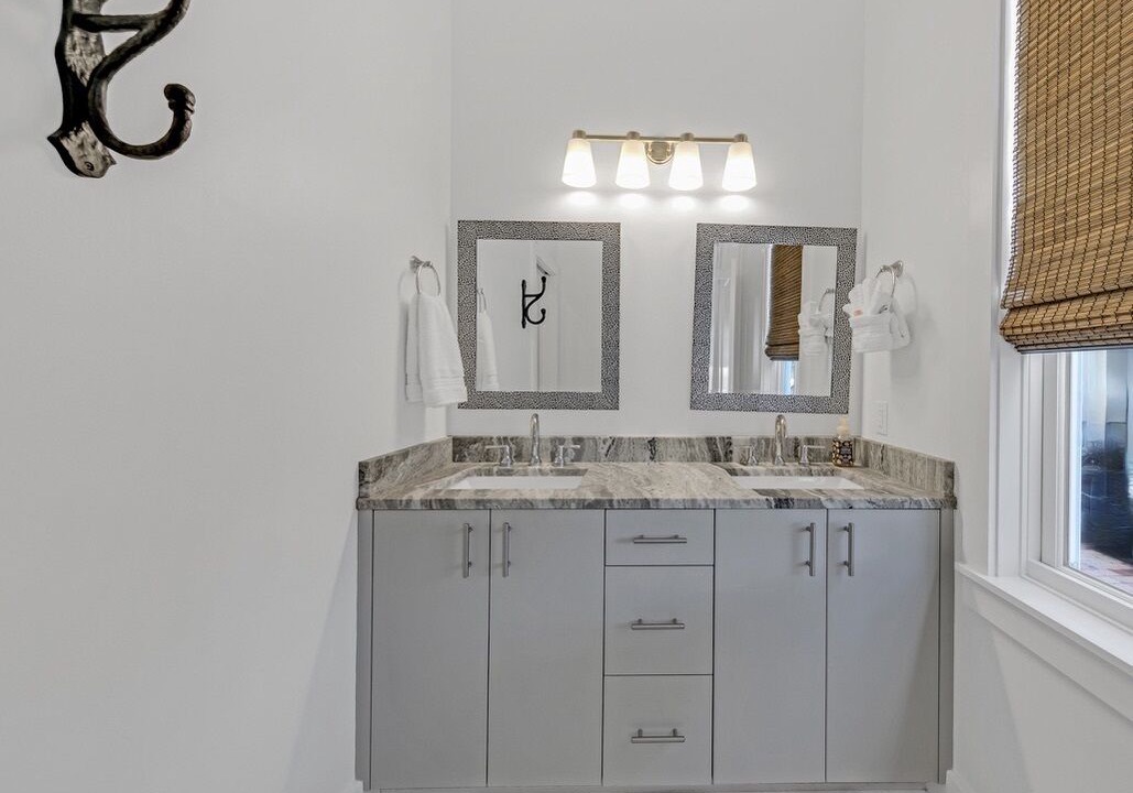 Photo of Bathroom in Sunnyside