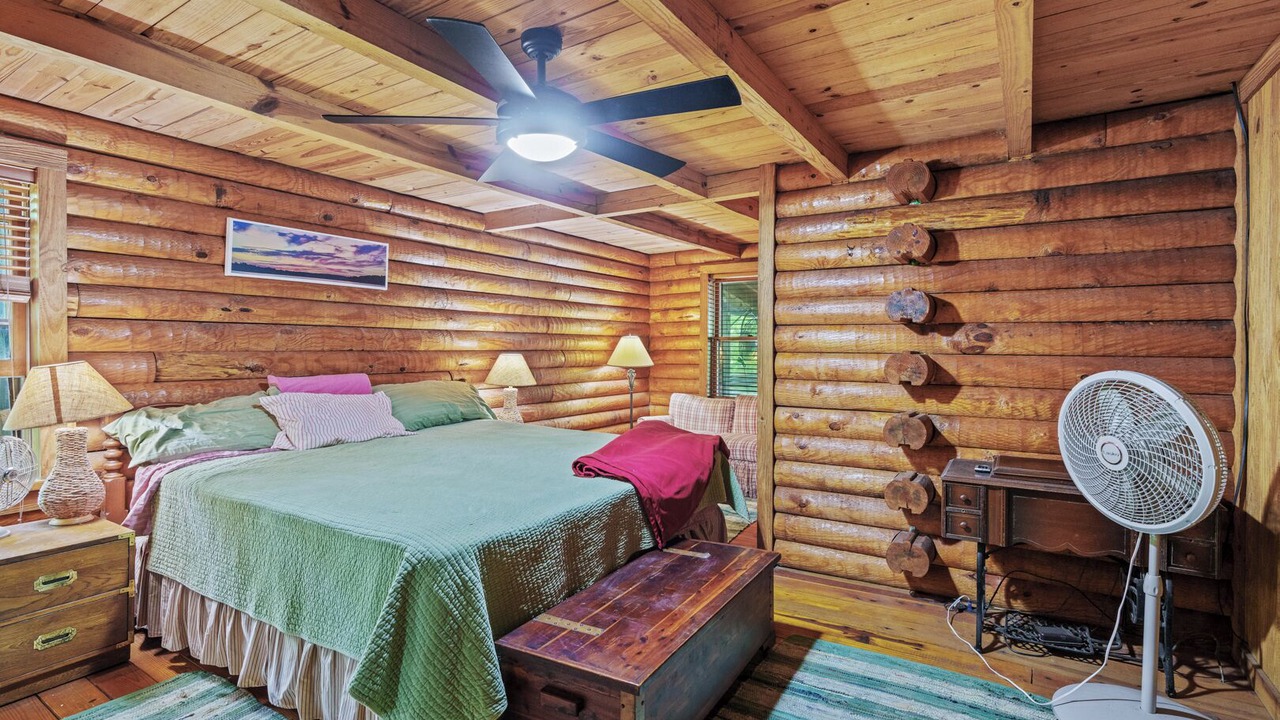 Photo of Bedroom in Jasper