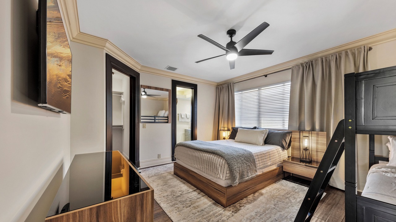 Photo of Bedroom in Seven Isles