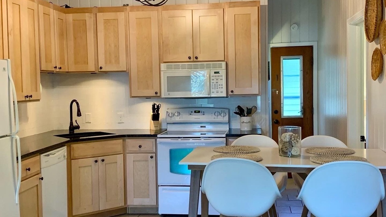 Photo of Kitchen in Laguna Beach Estates