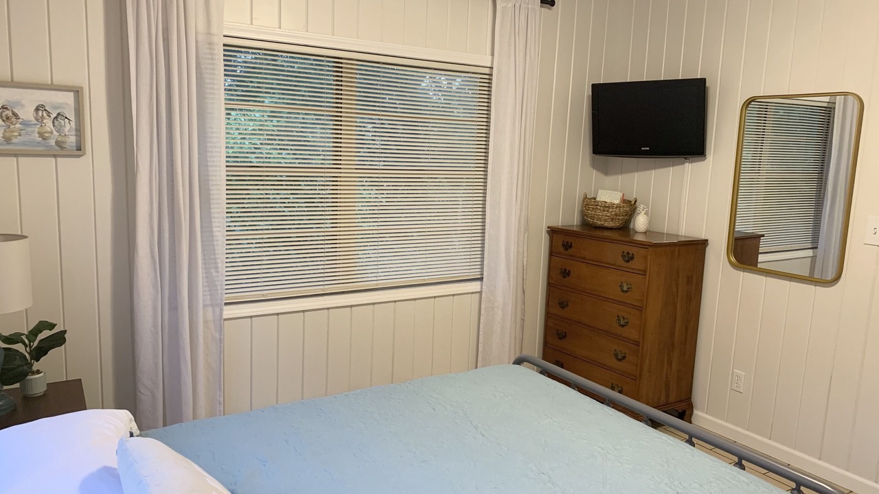 Photo of Bedroom in Laguna Beach Estates