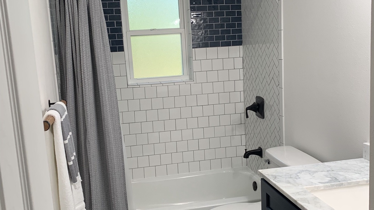 Photo of Bathroom in Myrtle Grove