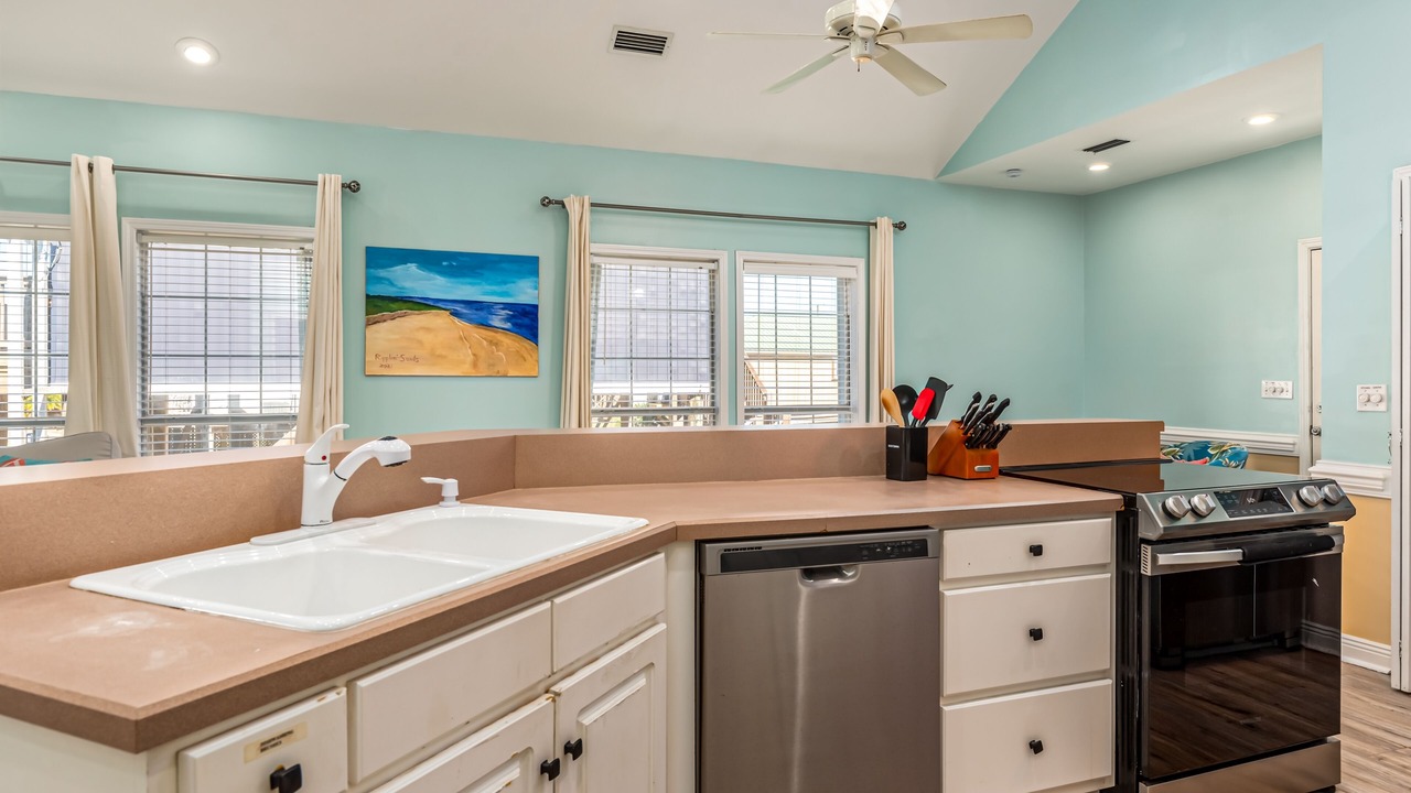 Photo of Kitchen in Silver Cay
