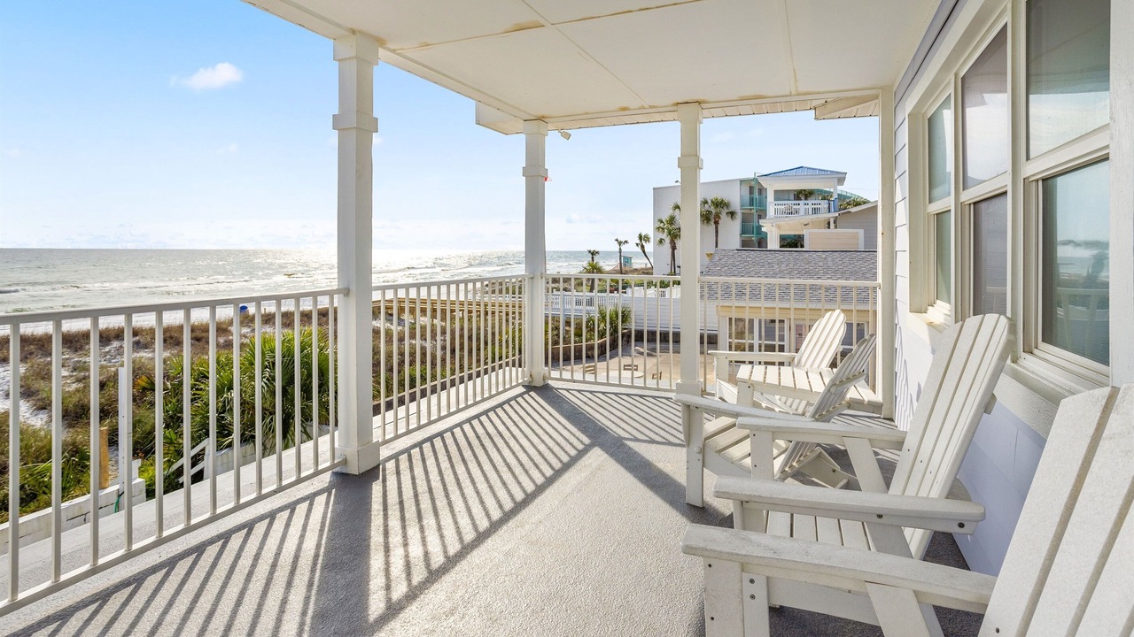 Photo of Patio Balcony in Bahama Beach