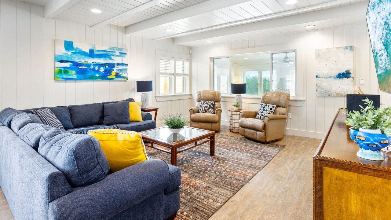 Photo of Livingroom in Bahama Beach