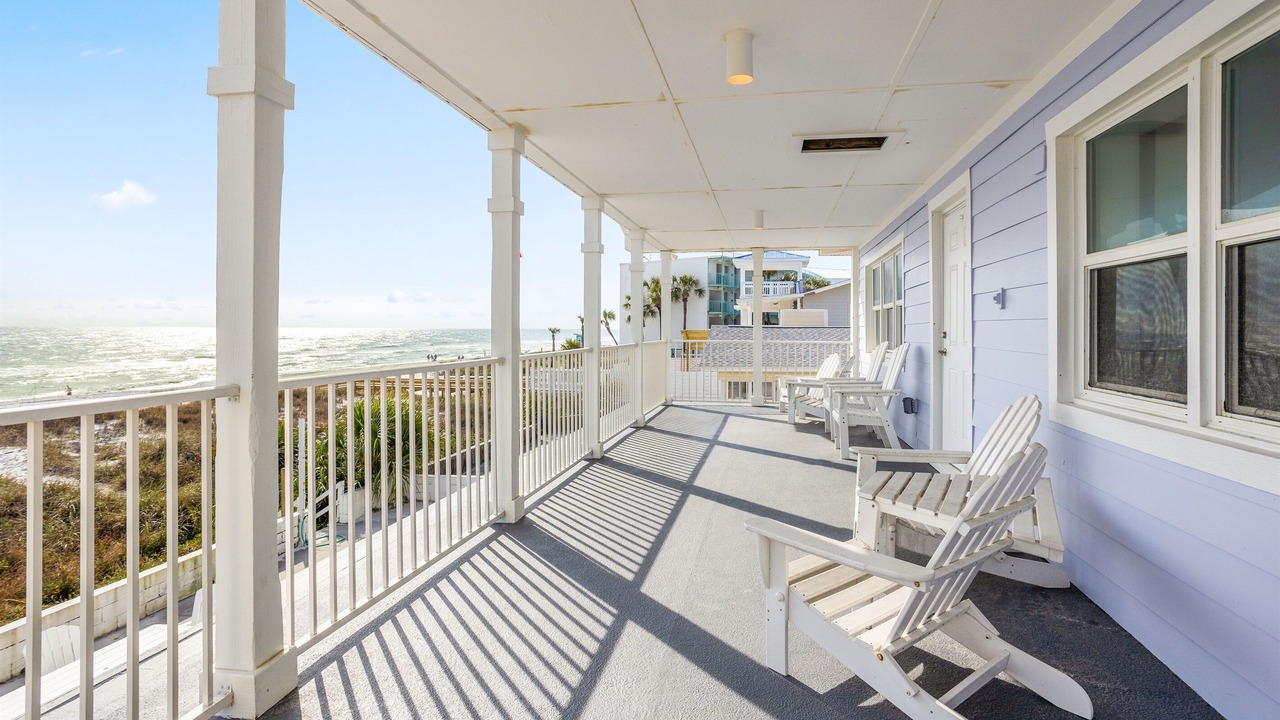 Photo of Patio Balcony in Bahama Beach