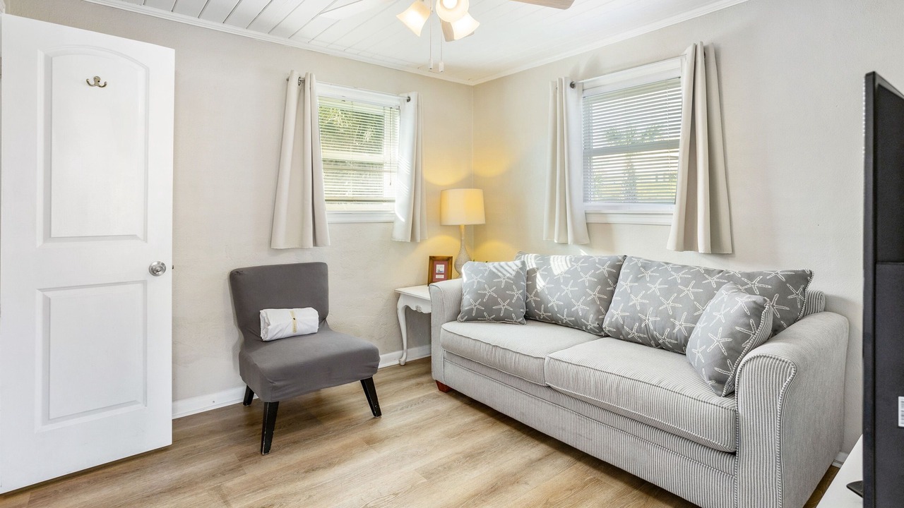 Photo of Livingroom in Bahama Beach