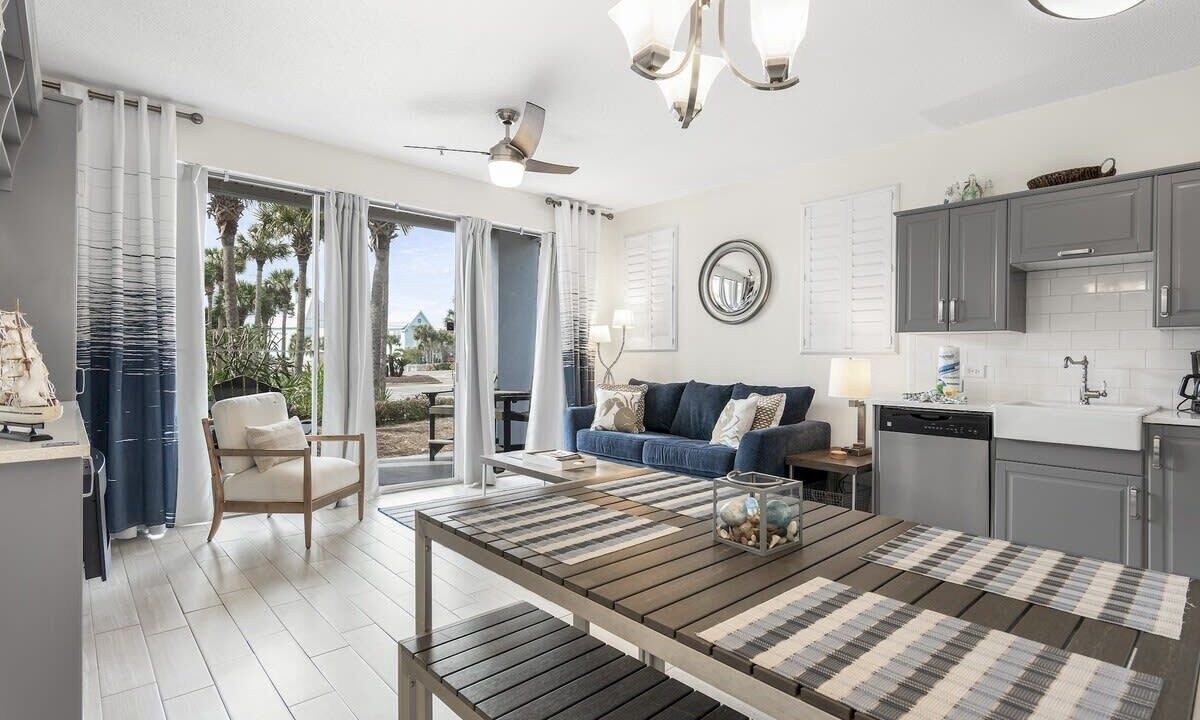 Photo of Bedroom in Gulf Place