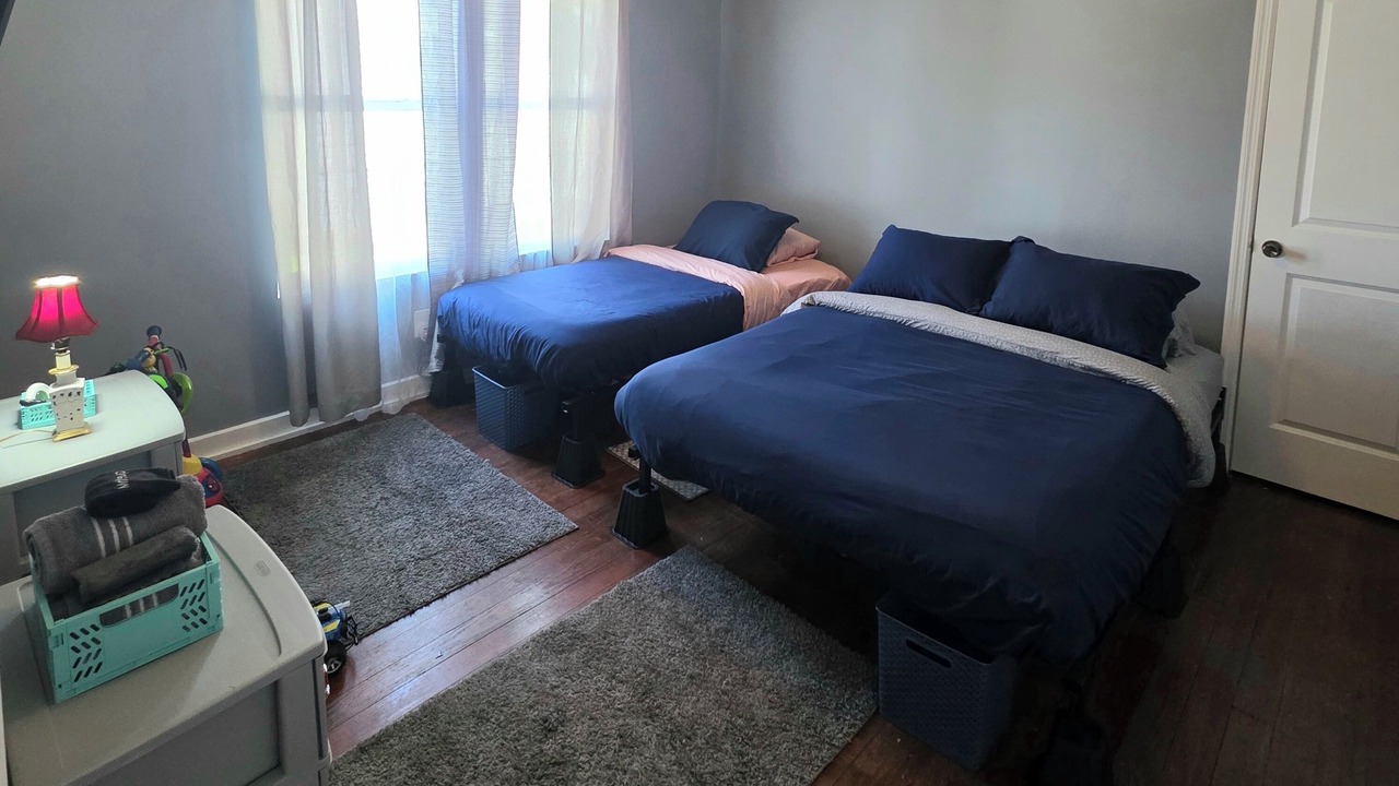 Photo of Bedroom in Crestline Heights