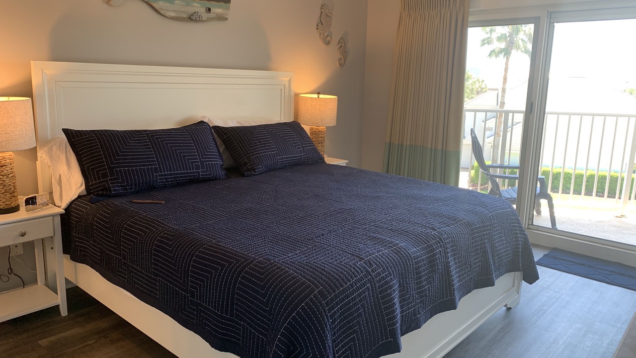 Photo of Bedroom in Avalon Beach Estates