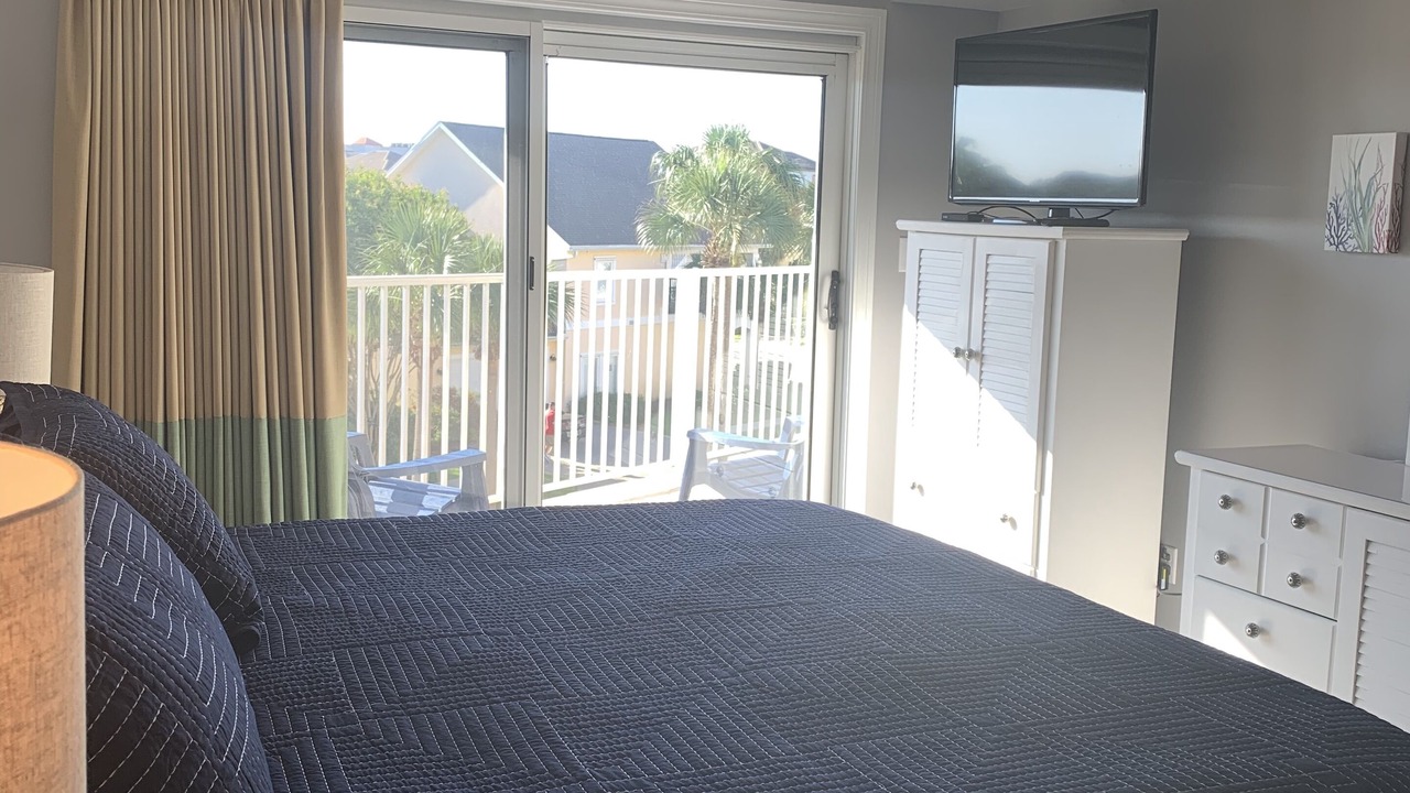 Photo of Bedroom in Avalon Beach Estates