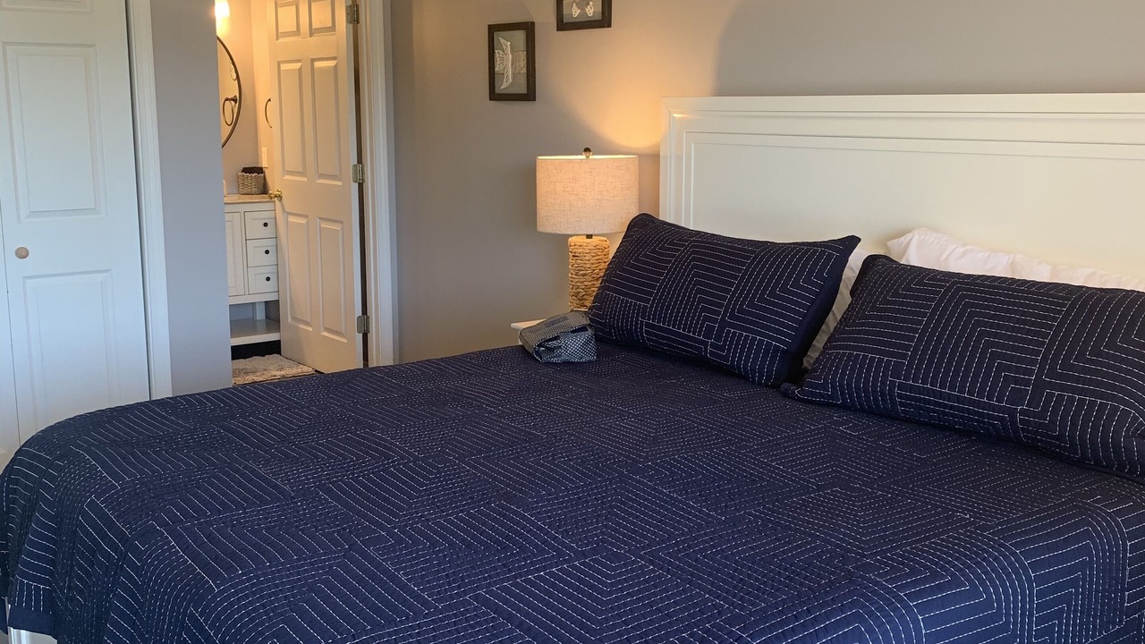 Photo of Bedroom in Avalon Beach Estates