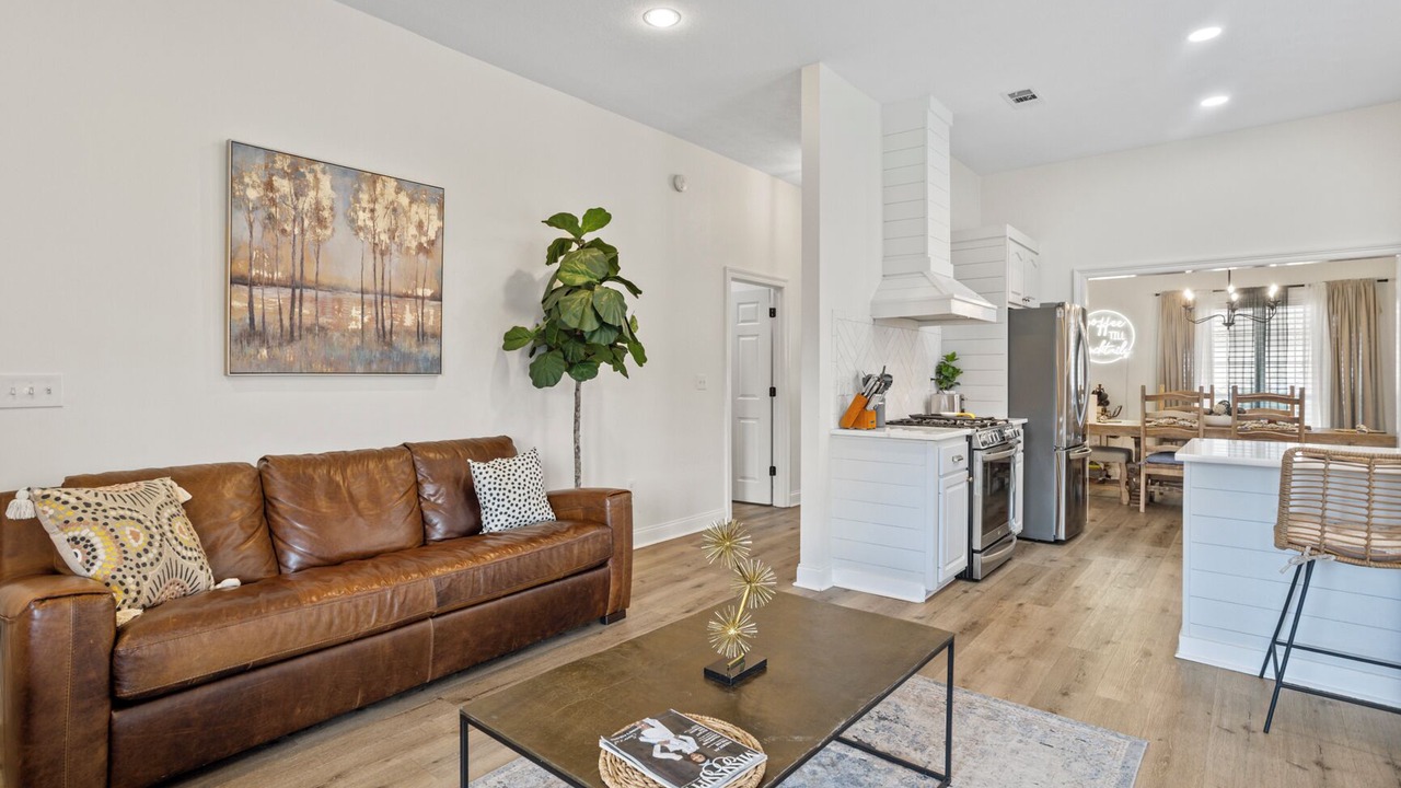 Photo of Livingroom in Pearl